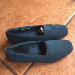Vionic navy textile flats shoes size 7.5